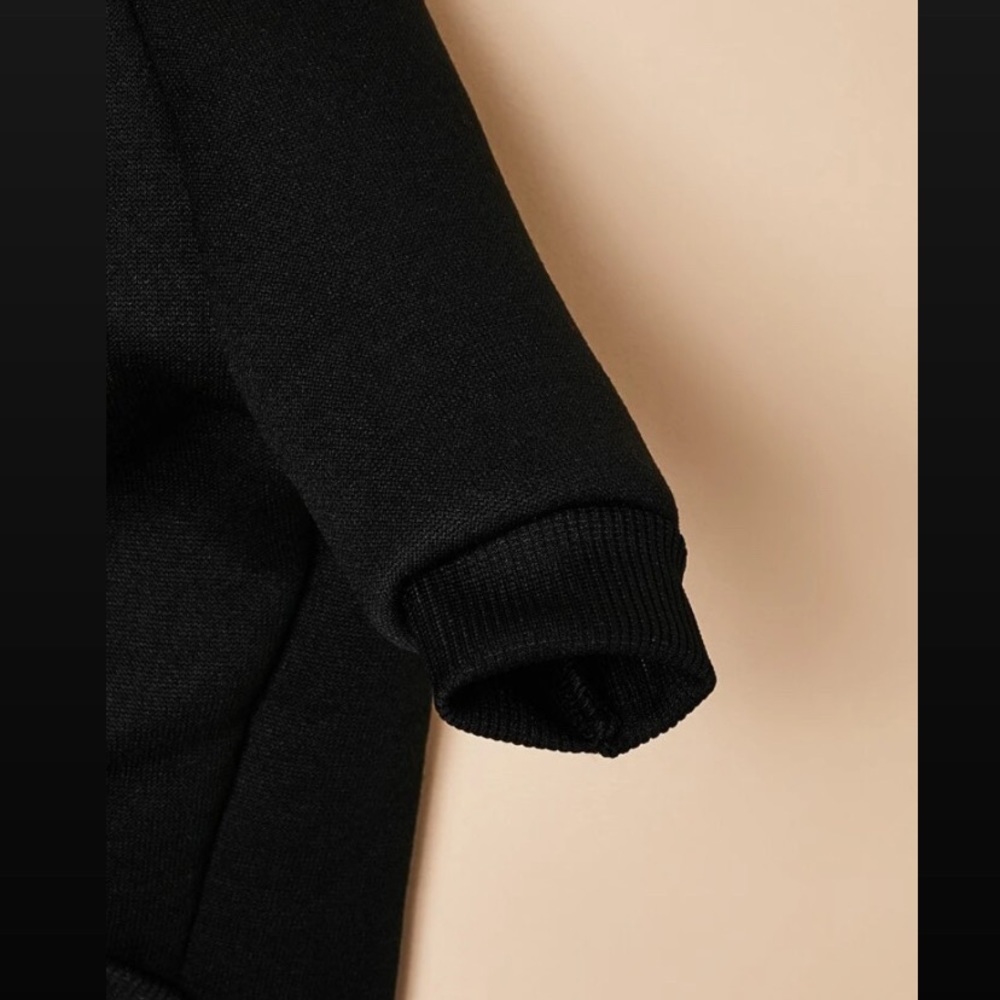 Solid black sweater - Picture 3 of 4